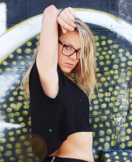 La Cox live stream schedule